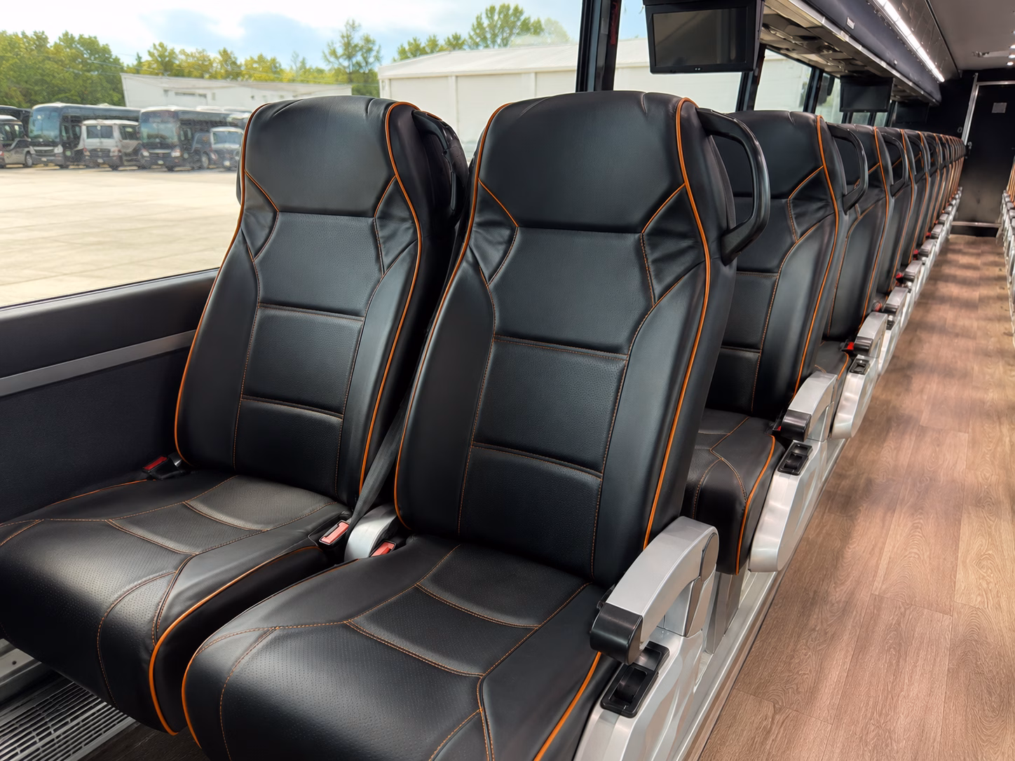 charter buses to sofi stadium for rams and chargers games